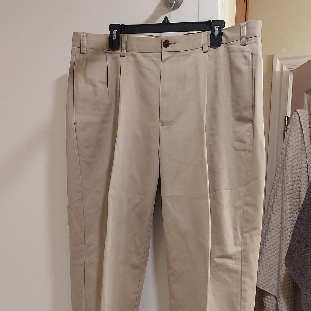 Men's Classic Khaki Dress Pants